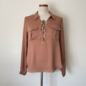 L’academie Tan collar shirt size Small preowned